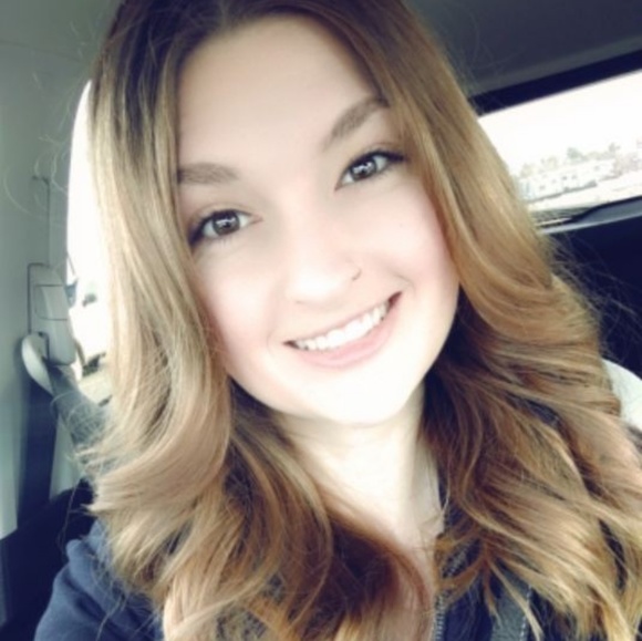 Meet your Posher, Sherry - Picture 1 of 1